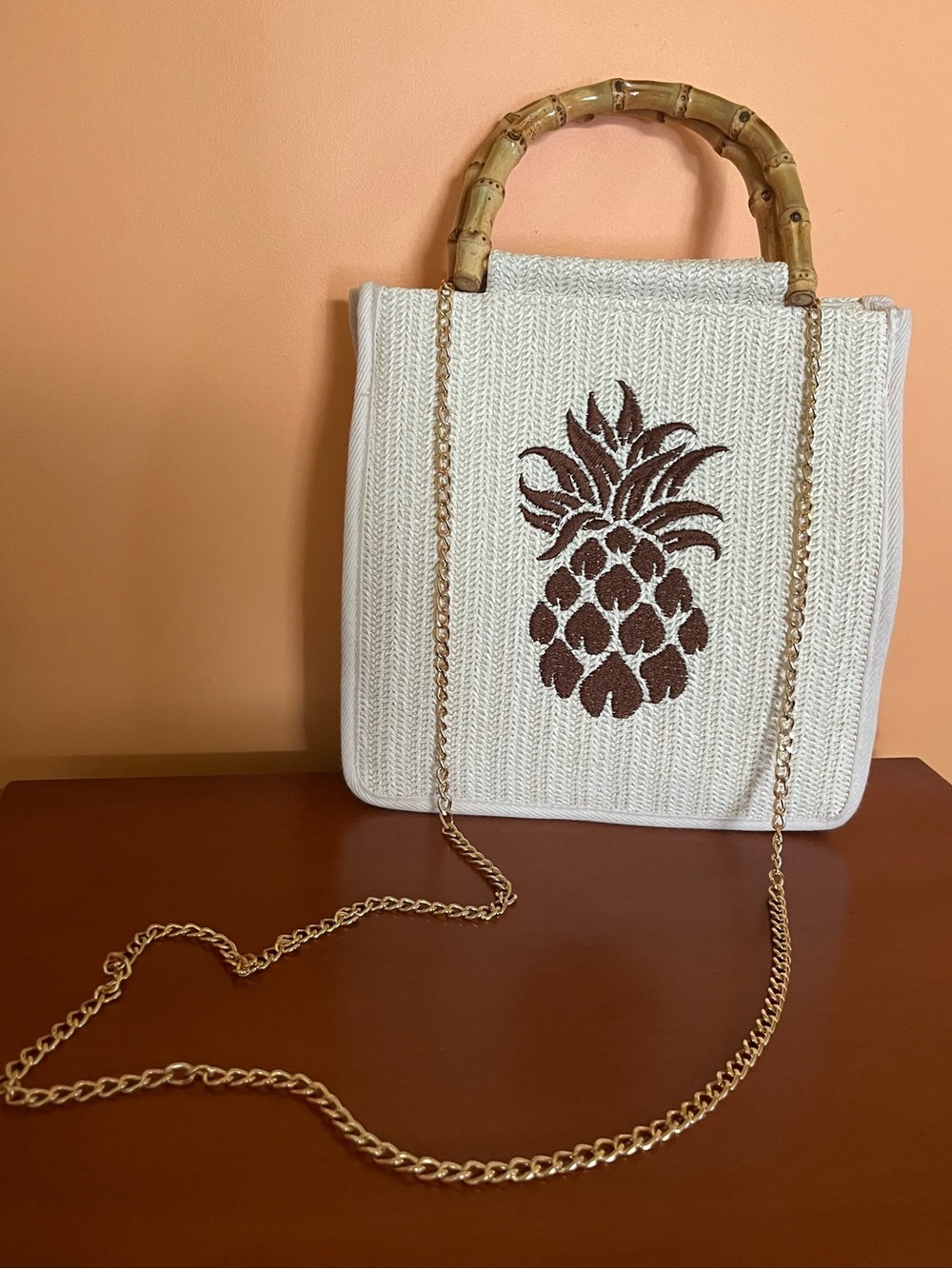Tommy Bahama Cream Straw Tote with Brown Pineapple and Bamboo Handle. NWOT